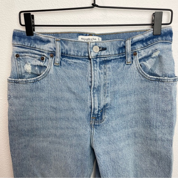 Abercrombie & Fitch 90’s Straight Ultra High Rise Light Destroy Women’s 29 Short - Picture 4 of 8